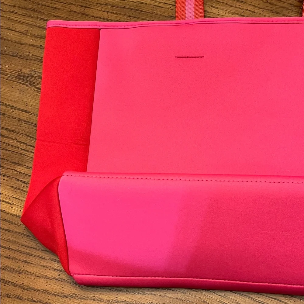 Summmersalt Pink and‎ Red Neoprene Tote Bag, NWT - Picture 3 of 13
